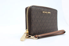 Load image into Gallery viewer, Travel Multifunction Phone Case